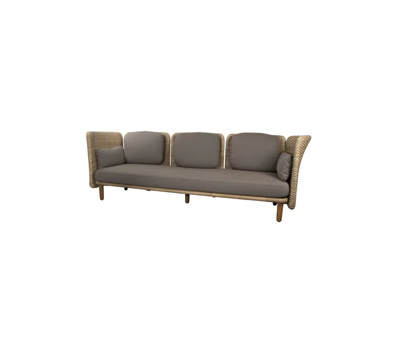 Arch 3-seater sofa w/low arm/backrest van Cane-line in Natural/taupe, large flat peel Weave incl. taupe AirTouch w/QuickDry & Airflow – productfoto