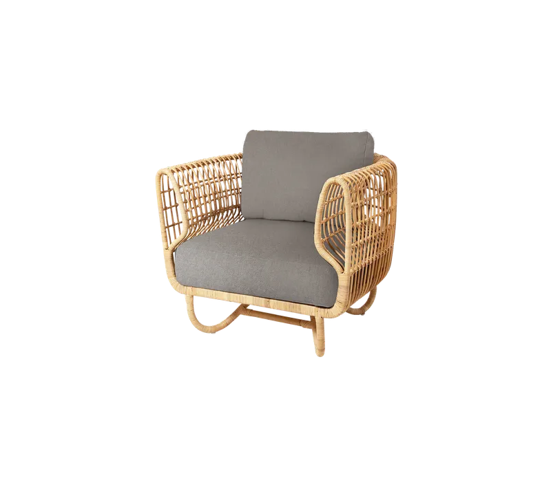 Nest lounge chair by Cane-line in Natural, medium round sticks rattan, Light brown, Essence – product photo