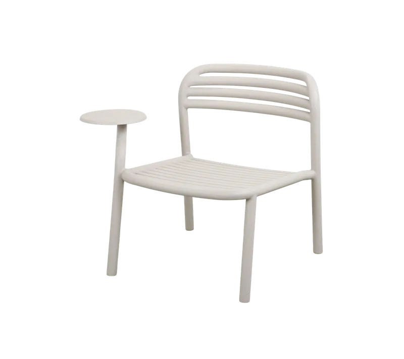 Bliss lounge chair w/sidetable right von Cane-line in Sand, Aluminium, Ohne – Produktfoto