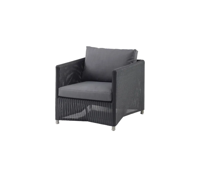 Diamond lounge chair by Cane-line in Graphite, small round Weave incl. grey Natté w/QuickDry & Airflow – product photo