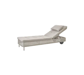 Presley sunbed van Cane-line in Sand, small round Weave, Sand, Natté w/QuickDry & Airflow – productfoto 2 van 2