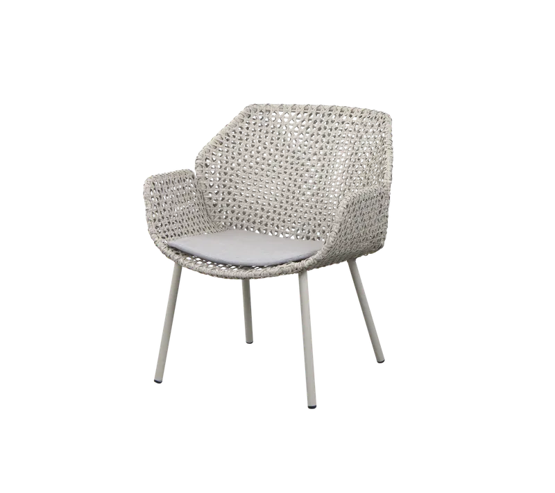Vibe lounge chair by Cane-line in Sand/dark sand, small cross peel Weave, Light grey, Natté – product photo