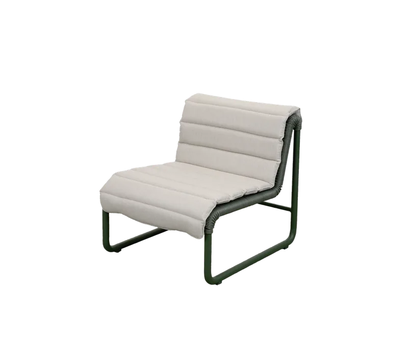 Al Dente lounge chair by Cane-line in Dark green small round core Weave w/dark green aluminium, Sand, Natté w/QuickDry & Airflow – product photo