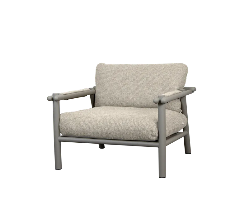 Sticks lounge chair by Cane-line in Taupe, aluminium, Desert sand, Rise w/QuickDry & Airflow – product photo