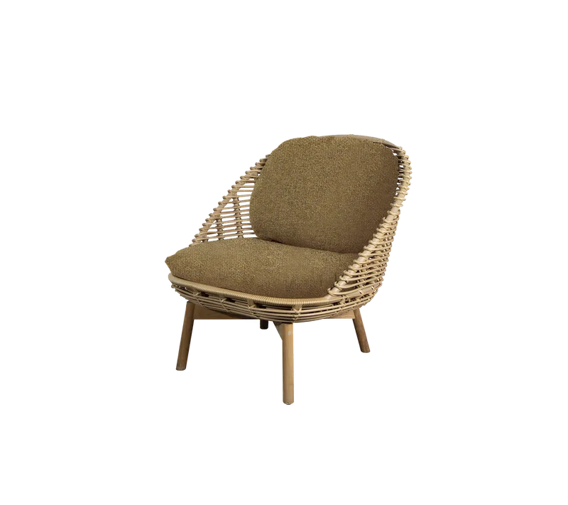 Hive lounge chair by Cane-line in Natural, large round sticks Weave w/teak, Turmeric yellow, Rise w/QuickDry & Airflow – product photo