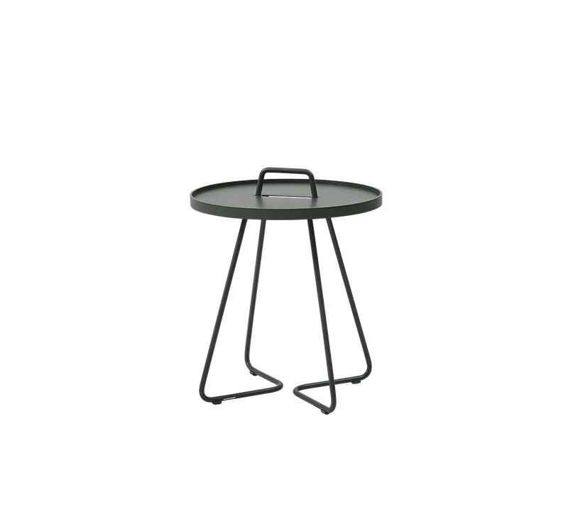 On-the-move side table, small von Cane-line in Dark green, aluminium – Produktfoto