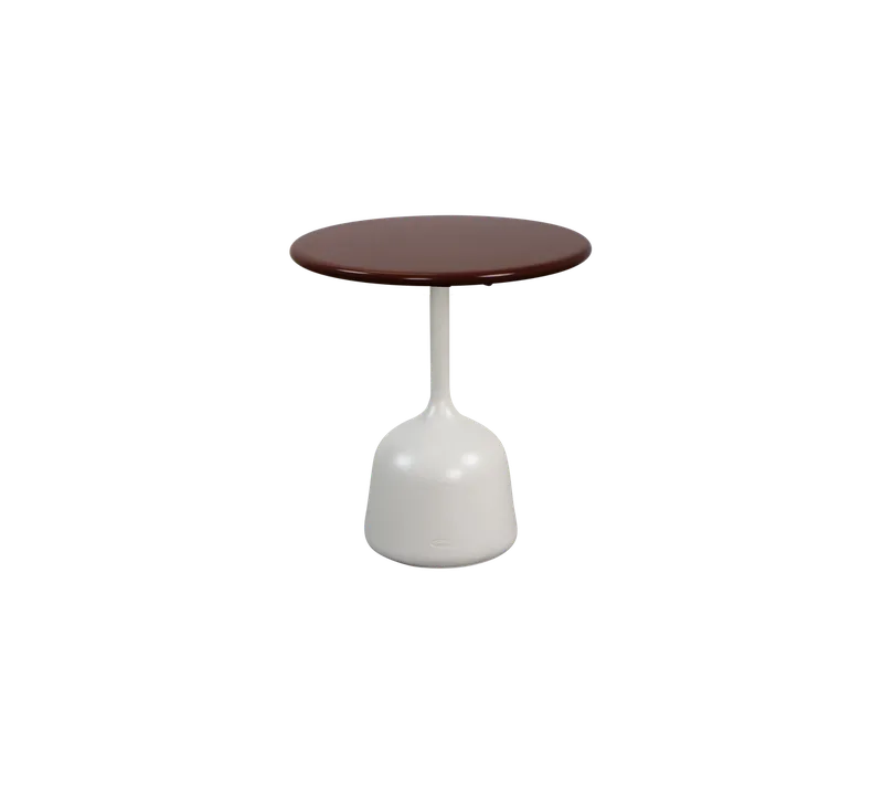 Glaze coffee table, small de Cane-line en Sand, semi glossy aluminium, Burgundy, semi glossy aluminium – photo du produit