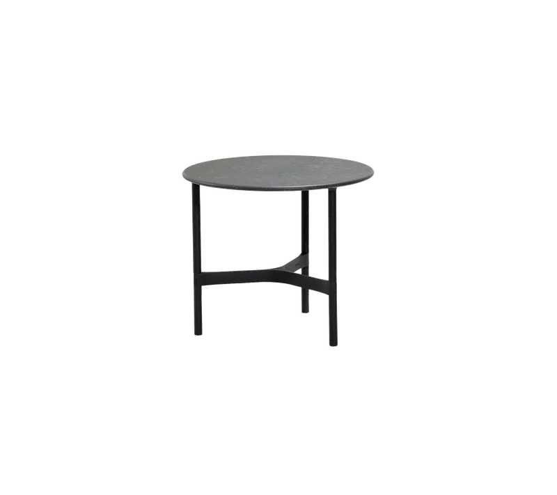 Twist coffee table, small von Cane-line in Lava grey, aluminium, Fossil black, ceramic – Produktfoto