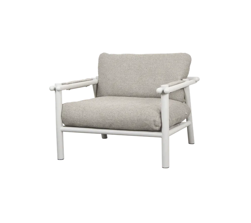 Sticks lounge chair van Cane-line in Sand, Aluminium, Desert sand, Rise w/QuickDry & Airflow – productfoto