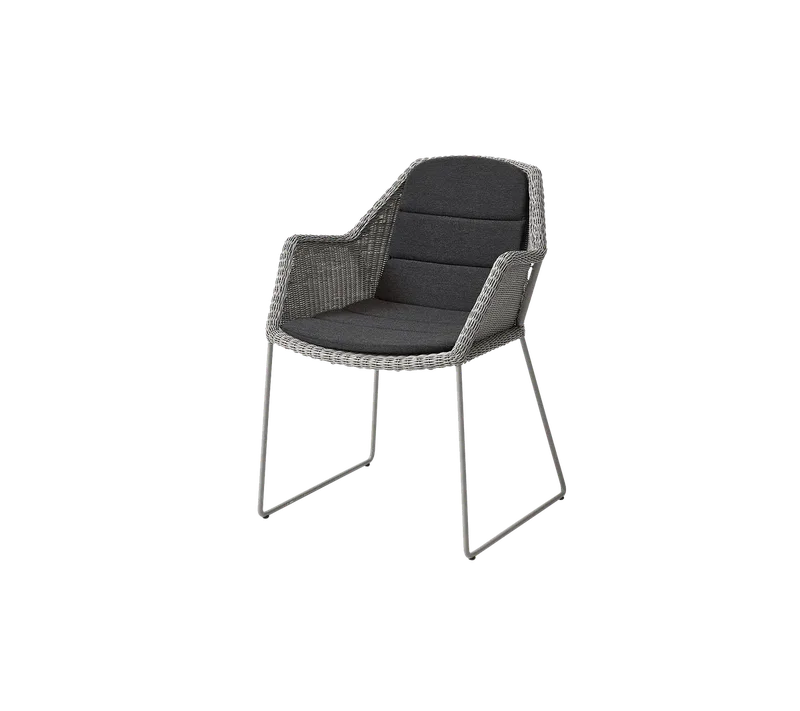 Breeze chair von Cane-line in Taupe, small round Weave, Black, Natté – Produktfoto