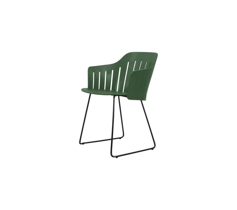 Choice chair with sled legs von Cane-line in Dark green, polypropylene, up to 98% recycled, Black, galvanized steel w/sled – Produktfoto