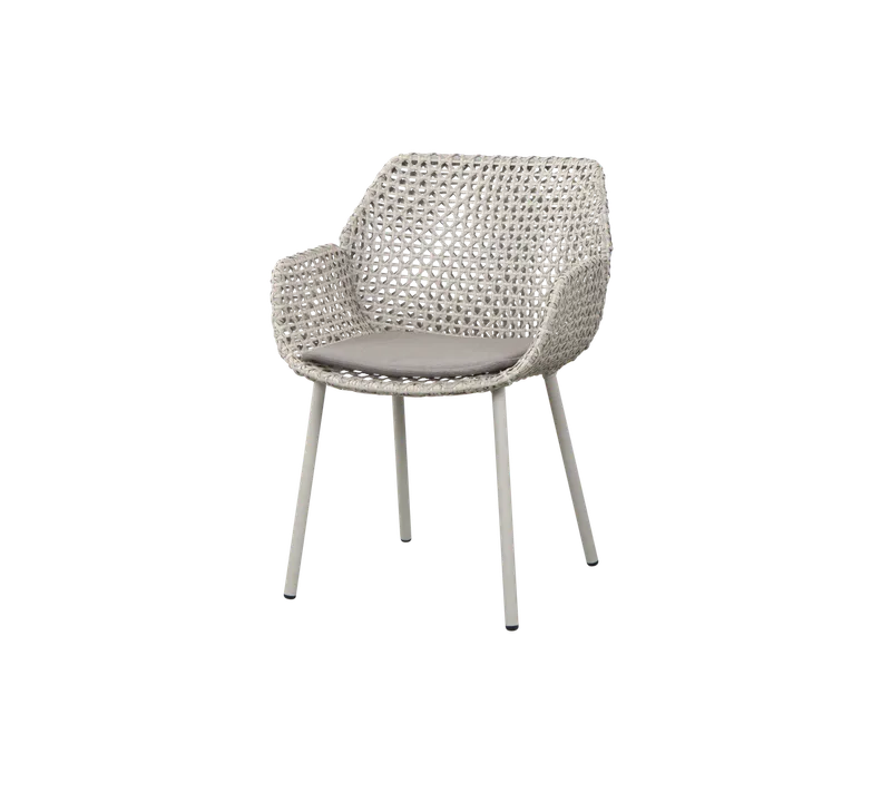 Vibe chair van Cane-line in Sand/dark sand, small cross peel Weave, Taupe, Natté – productfoto