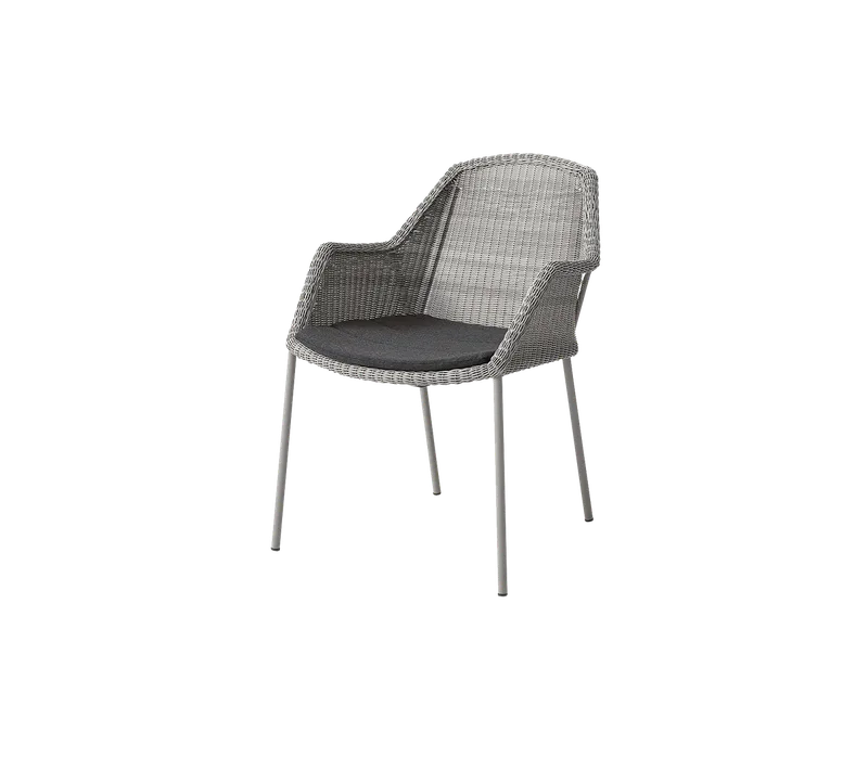 Breeze chair, stackable van Cane-line in Taupe, small round Weave, Black, Natté – productfoto