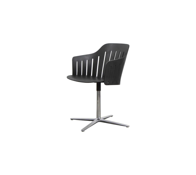 Choice chair with swivel base von Cane-line in Black, polypropylene, up to 98% recycled, Polished, aluminium – Produktfoto