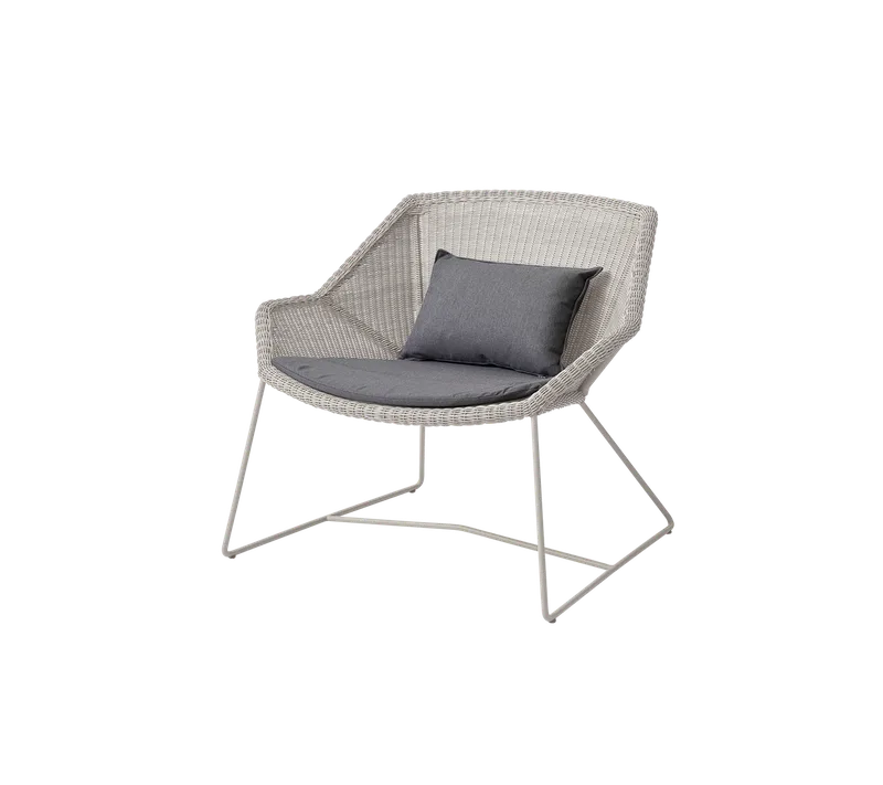 Breeze lounge chair by Cane-line in Sand, small round Weave, Grey, Natté – product photo
