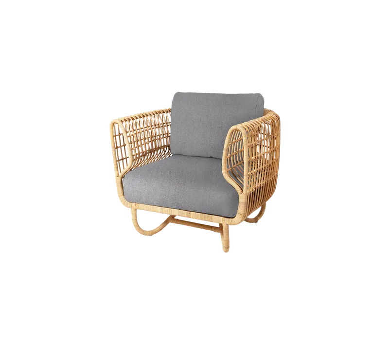Nest lounge chair by Cane-line in Natural, medium round sticks rattan, Light grey, Ambience – product photo
