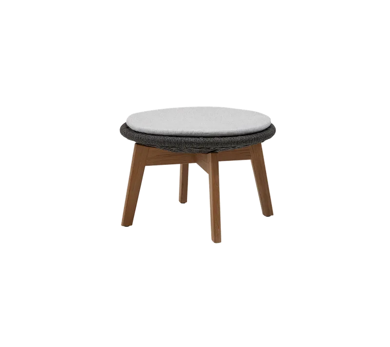 Peacock side table/footstool van Cane-line in Dark grey, medium flat Soft Rope w/teak, Light grey, Natté w/QuickDry & Airflow – productfoto