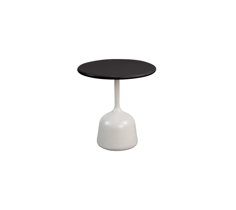 Glaze coffee table, small by Cane-line in Sand, semi glossy aluminium, Lava grey, semi glossy aluminium – product photo