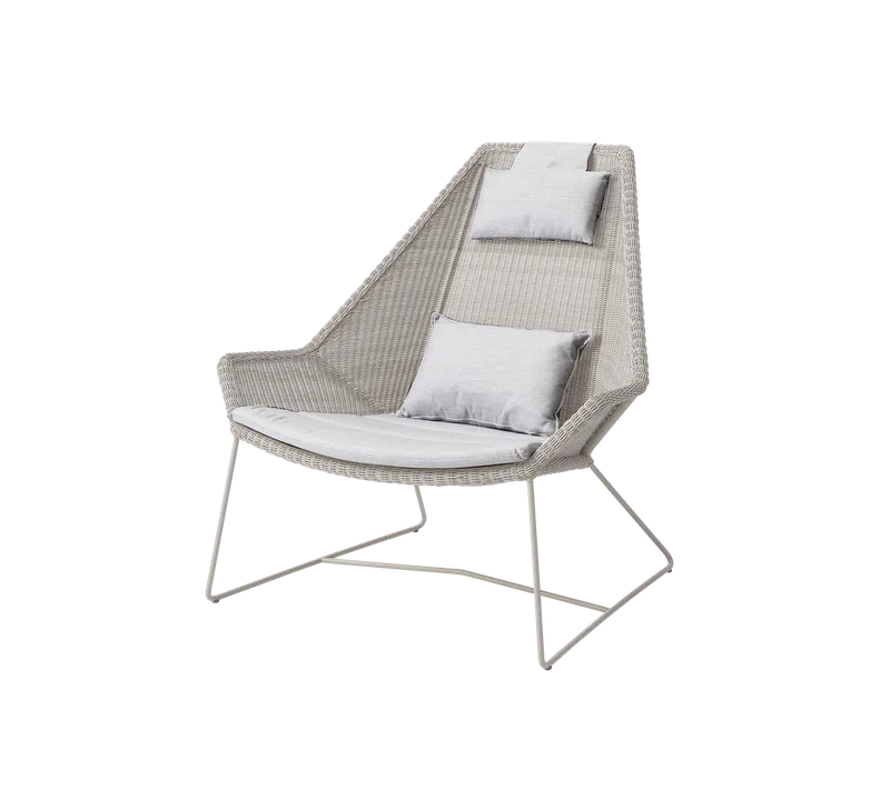 Breeze highback chair van Cane-line in Sand, small round Weave, Light grey, Natté – productfoto