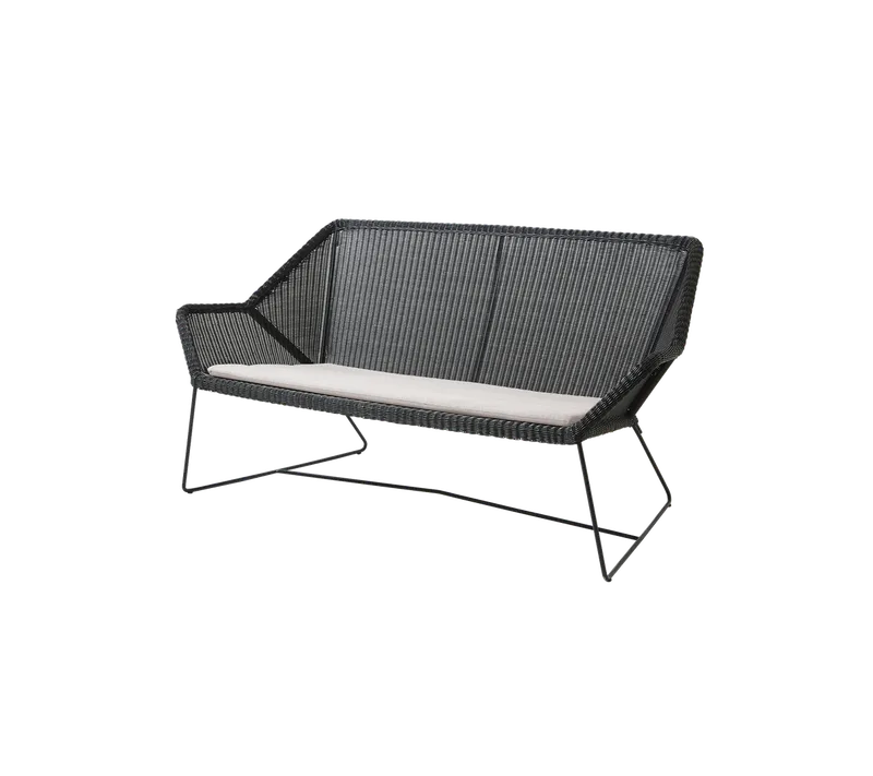 Breeze 2-seater sofa von Cane-line in Black, small round Weave, Sand, Natté – Produktfoto