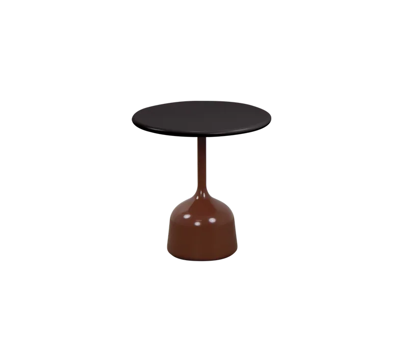 Glaze coffee table, small van Cane-line in Desert red, semi glossy aluminium, Lava grey, semi glossy aluminium – productfoto