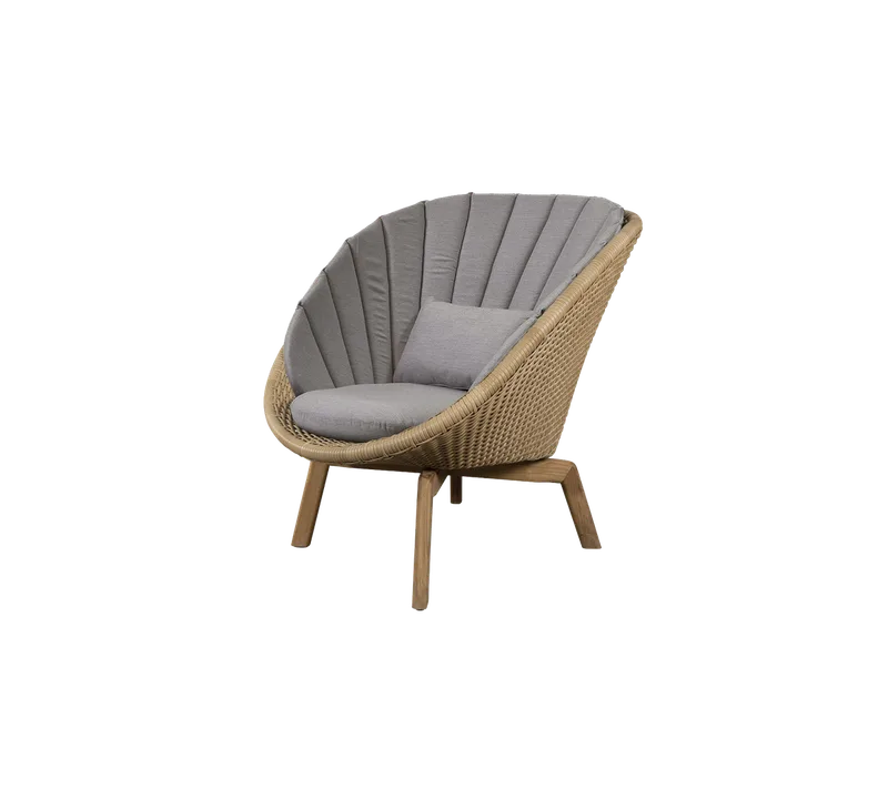 Peacock lounge chair by Cane-line in Natural, large flat peel Weave w/teak, Taupe, Natté w/QuickDry & Airflow – product photo 2 of 2