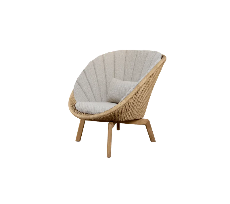 Peacock lounge chair by Cane-line in Natural, large flat peel Weave w/teak, Desert sand, Rise w/QuickDry & Airflow – product photo 2 of 2