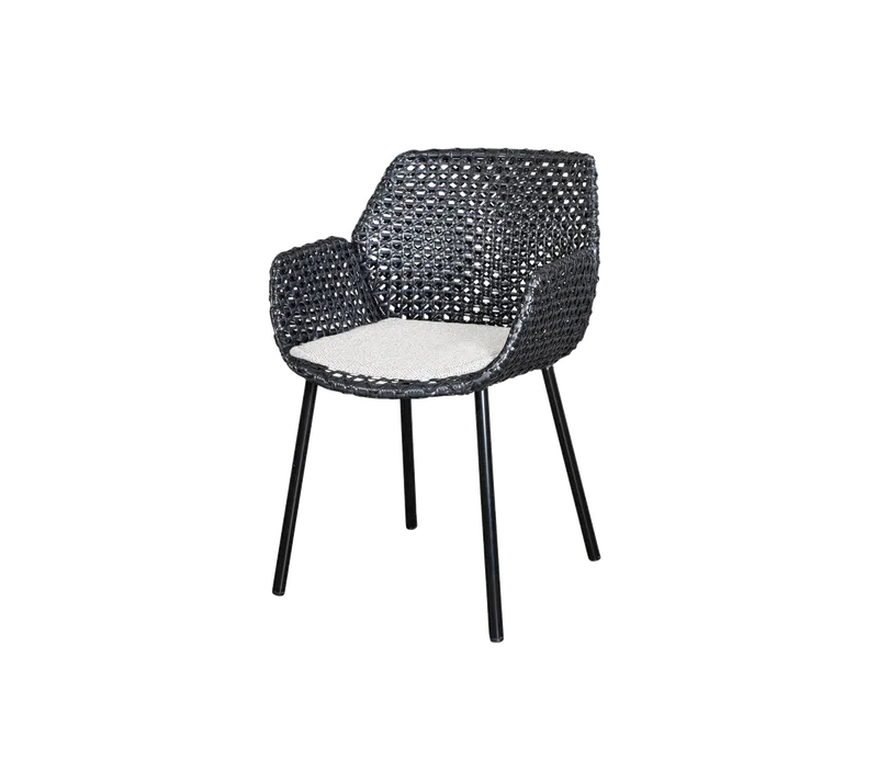 Vibe chair van Cane-line in Black/graphite, small cross peel Weave, Light brown, Wove – productfoto