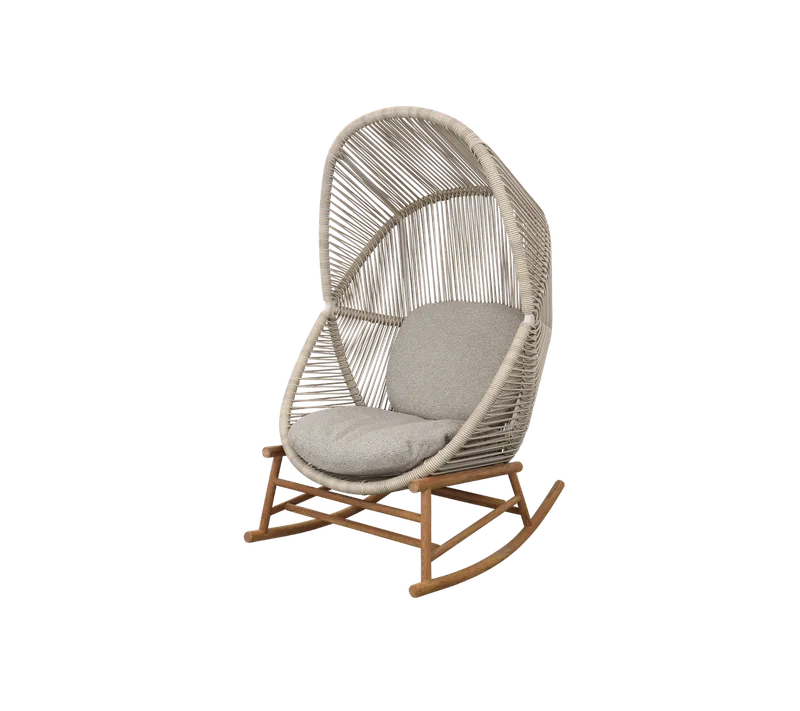 Hive rocking chair de Cane-line en Sand, small round core Weave, Teak, Light brown, Rise w/QuickDry & Airflow – photo du produit