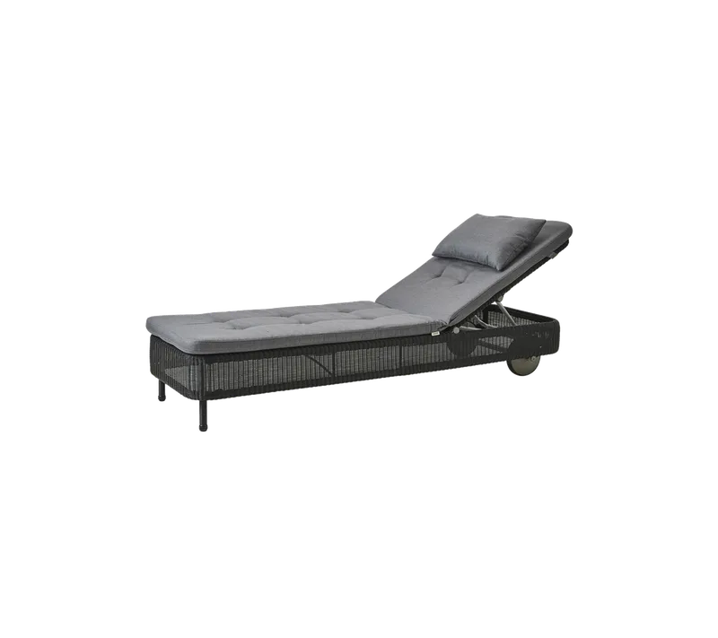 Presley sunbed by Cane-line in Black, small round Weave, Grey, Natté w/QuickDry & Airflow – product photo 2 of 2