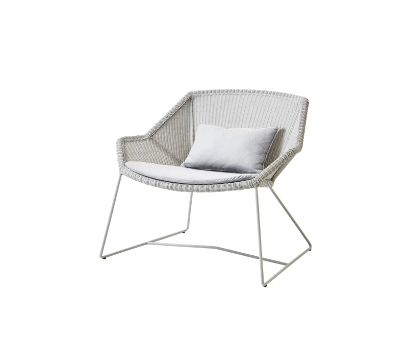 Breeze lounge chair by Cane-line in White grey, small round Weave, Light grey, Natté w/seat & back cushion – product photo