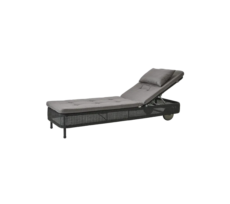 Presley sunbed van Cane-line in Black, small round Weave, Taupe, Natté w/QuickDry & Airflow – productfoto 2 van 2