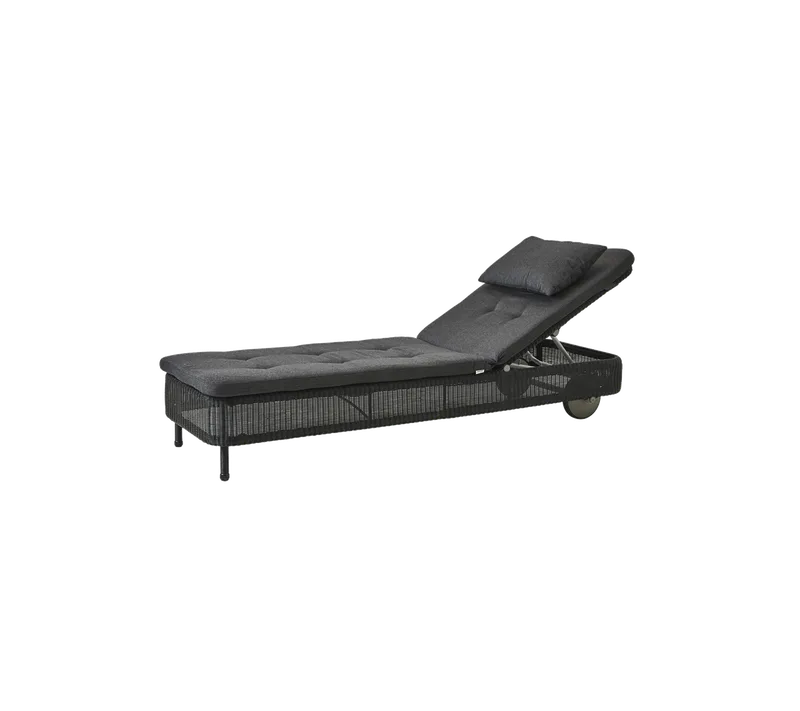 Presley sunbed by Cane-line in Black, small round Weave, Black, Natté w/QuickDry & Airflow – product photo 2 of 2