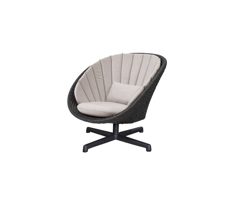 Peacock lounge chair w/swivel aluminium base von Cane-line in Dark grey, medium flat Soft Rope w/black aluminium, Sand, Natté w/QuickDry & Airflow – Produktfoto