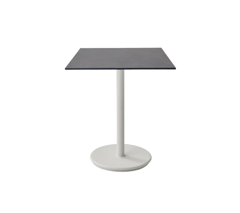 Go café table 75x75 cm de Cane-line en Sand, Aluminium, Dark grey structure, High pressure laminate – photo du produit