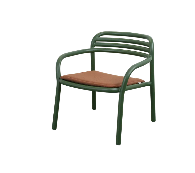 Bliss lounge chair van Cane-line in Dark green, aluminium, Desert red, Delight w/QuickDry & Airflow – productfoto