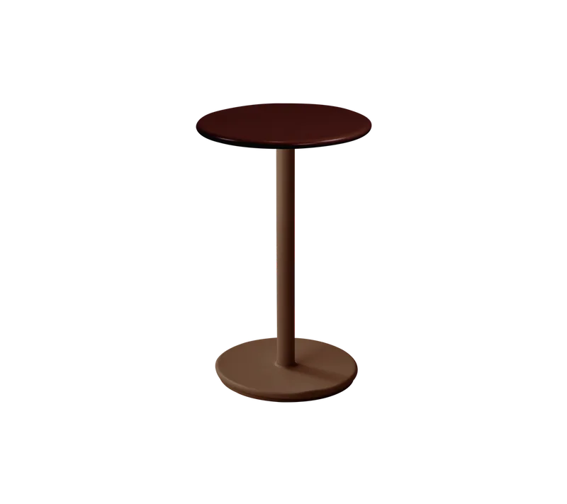 Go café table dia. 45 cm von Cane-line in Desert red, aluminium, Burgundy, semi glossy aluminium – Produktfoto