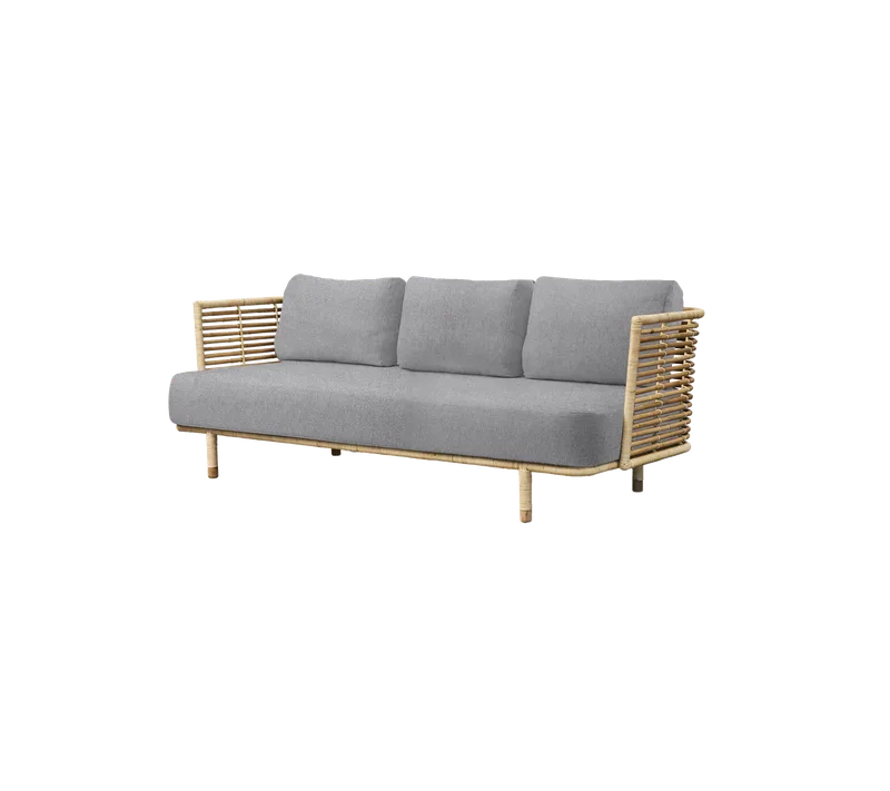 Sense 3-seater sofa von Cane-line in Natural, large round sticks rattan, Light grey, Ambience – Produktfoto