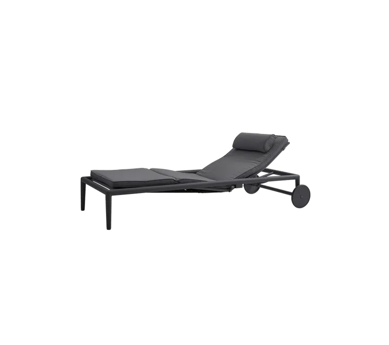Conic sunbed w/gasspring van Cane-line in Grey, AirTouch w/QuickDry & Airflow – productfoto