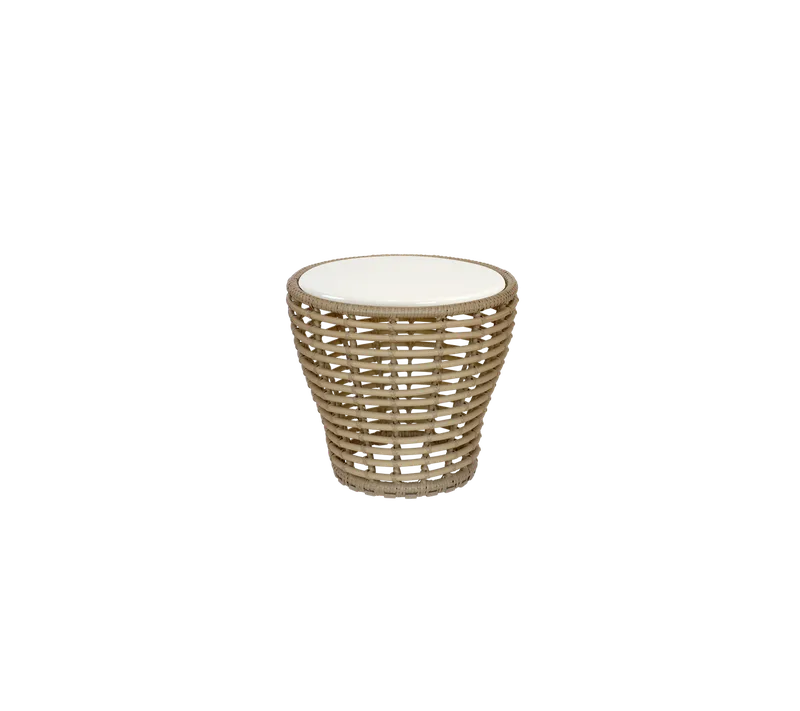 Basket coffee table, small von Cane-line in Natural, braid Weave, Sand, lava stone glazed – Produktfoto