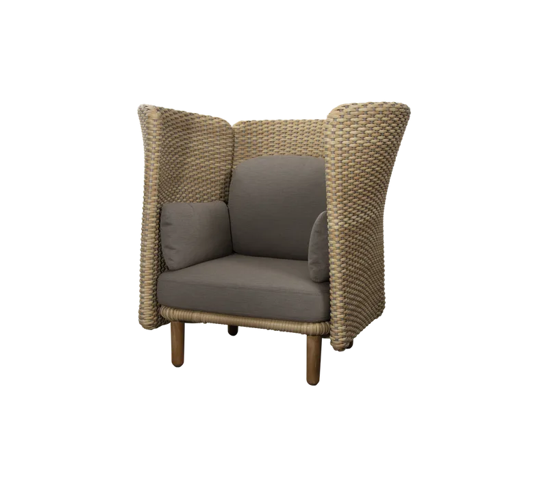 Arch lounge chair w/high arm/backrest van Cane-line in Natural/taupe, large flat peel Weave incl. taupe AirTouch w/QuickDry & Airflow – productfoto