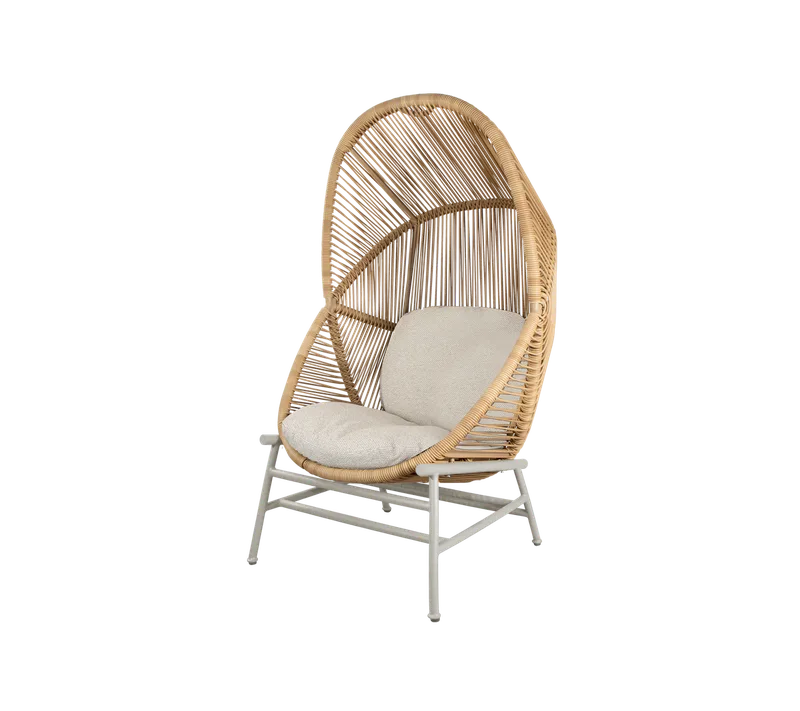 Hive chair von Cane-line in Natural, small round core Weave, Sand, Aluminium, Desert sand, Rise w/QuickDry & Airflow – Produktfoto