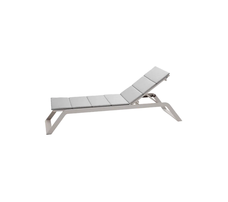 Siesta sunbed van Cane-line in Sand, Aluminium, Light grey, Virtue w/QuickDry & Airflow – productfoto 2 van 2