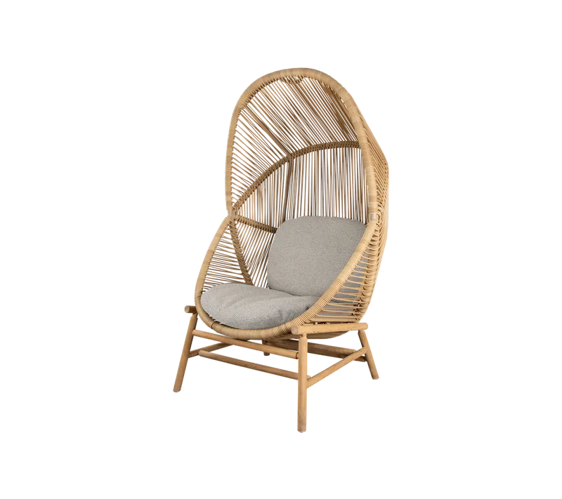 Hive chair von Cane-line in Natural, small round core Weave, Teak, Light brown, Rise w/QuickDry & Airflow – Produktfoto