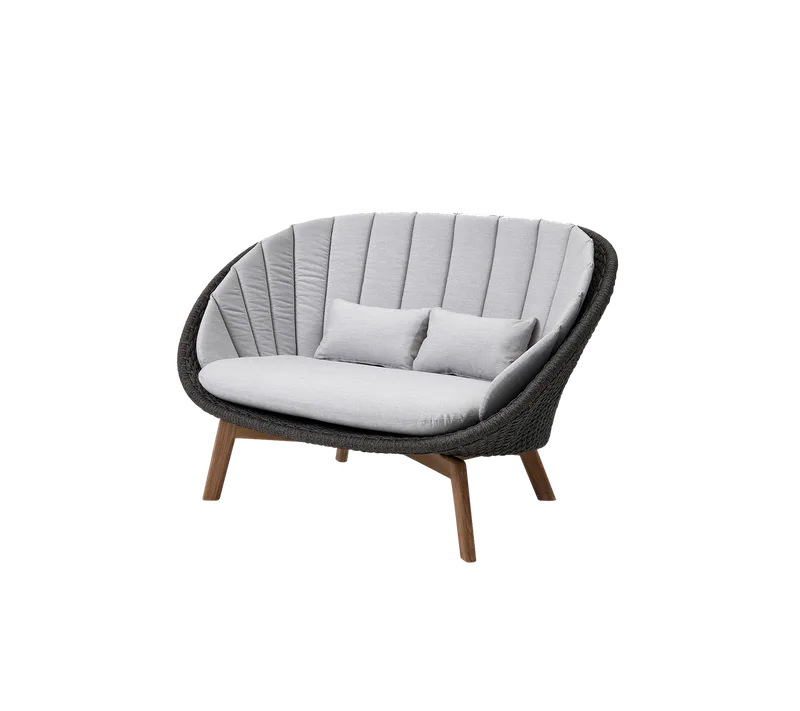 Peacock 2-seater sofa by Cane-line in Dark grey, medium flat Soft Rope w/teak, Light grey, Natté w/QuickDry & Airflow – product photo