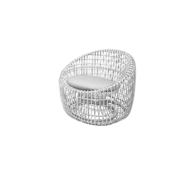 Nest round chair by Cane-line in White, medium round sticks Weave incl. white Natté w/QuickDry & Airflow – product photo