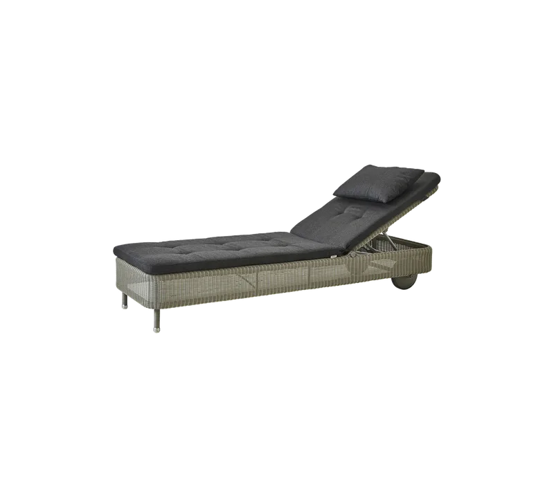 Presley sunbed by Cane-line in Taupe, small round Weave, Black, Natté w/QuickDry & Airflow – product photo 2 of 2