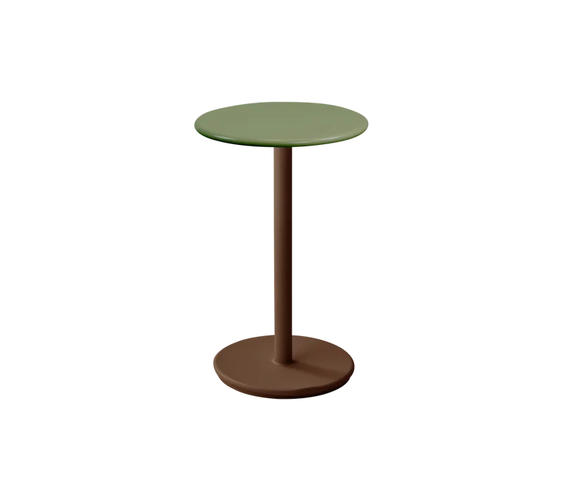 Go café table dia. 45 cm van Cane-line in Desert red, aluminium, Olive green, semi glossy aluminium – productfoto