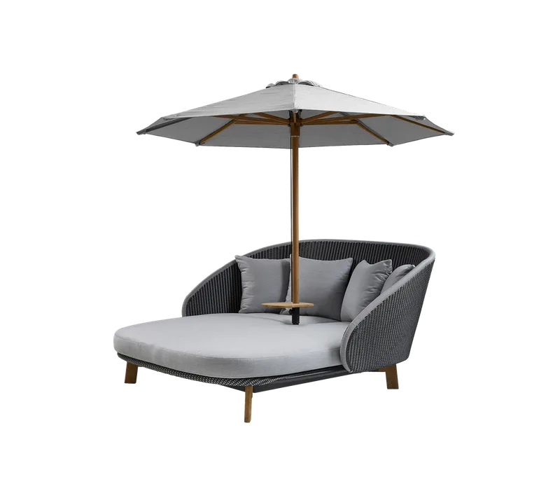 Peacock Daybed by Cane-line in Grey/light grey, small flat peel Weave w/teak incl. light grey Natté w/QuickDry & Airflow, Teak/100% solution dyed polyester 280g/m2 – product photo
