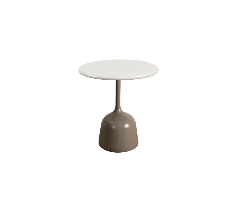 Glaze coffee table, small by Cane-line in Taupe, semi glossy aluminium, Sand, semi glossy aluminium – product photo